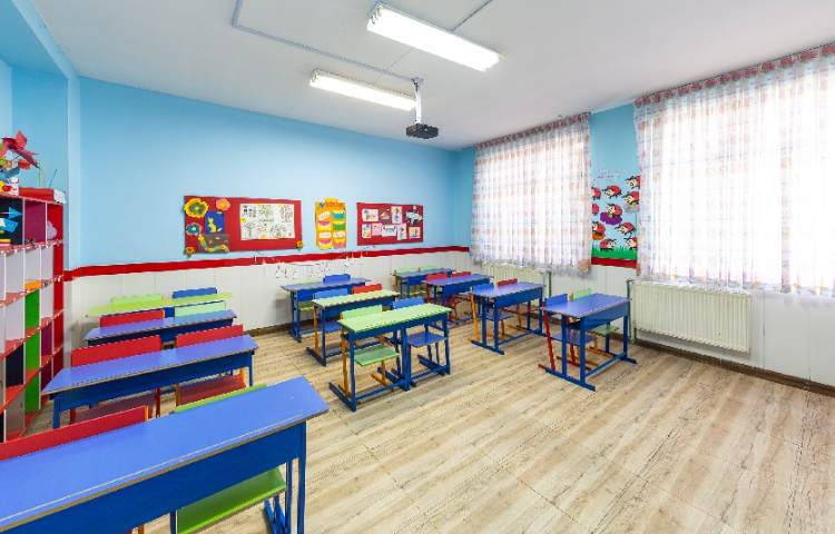 کلاس دبستان دخترانه منطقه 11 تهران - منیریه