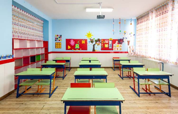 کلاس دبستان دخترانه منطقه 11 تهران - منیریه