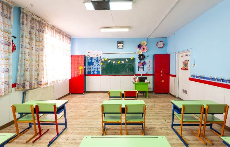 کلاس دبستان دخترانه منطقه 11 تهران - منیریه