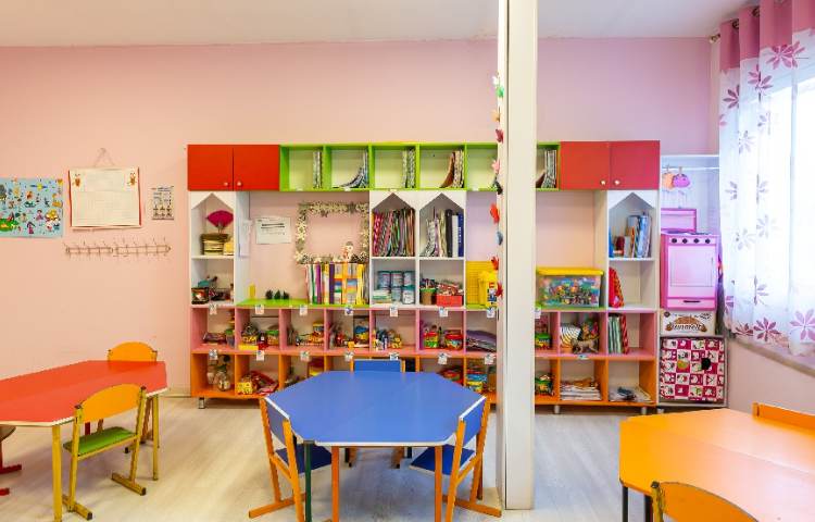 کارگاه دبستان دخترانه منطقه 13 تهران - نیروی هوایی