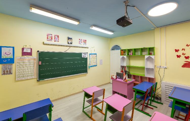 کلاس دبستان دخترانه منطقه 13 تهران - نیروی هوایی