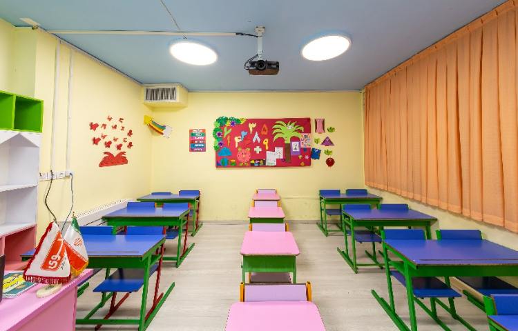 کلاس دبستان دخترانه منطقه 13 تهران - نیروی هوایی