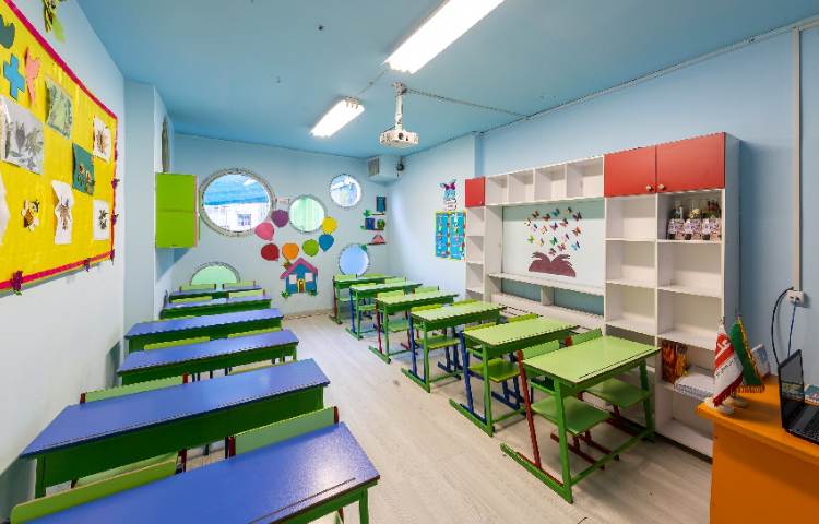 کلاس دبستان دخترانه منطقه 13 تهران - نیروی هوایی