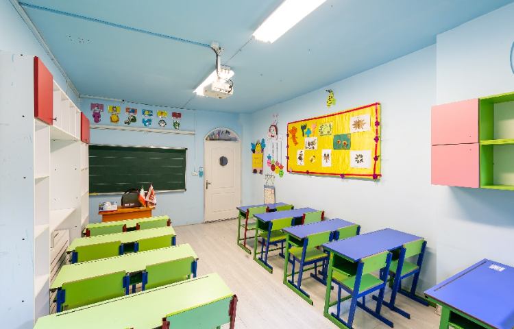 کلاس دبستان دخترانه منطقه 13 تهران - نیروی هوایی