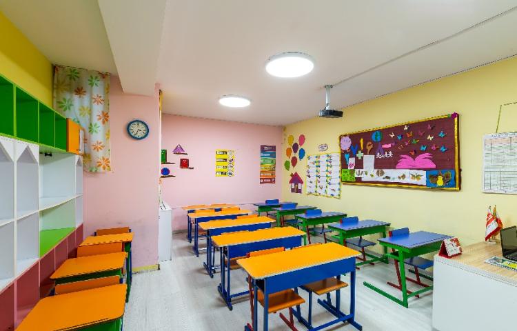 کلاس دبستان دخترانه منطقه 13 تهران - نیروی هوایی