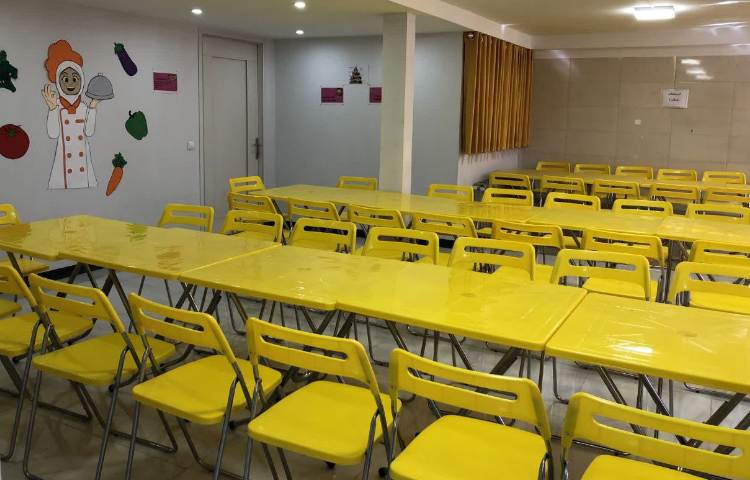 غذاخوری دبستان دخترانه منطقه 14 تهران - نبرد