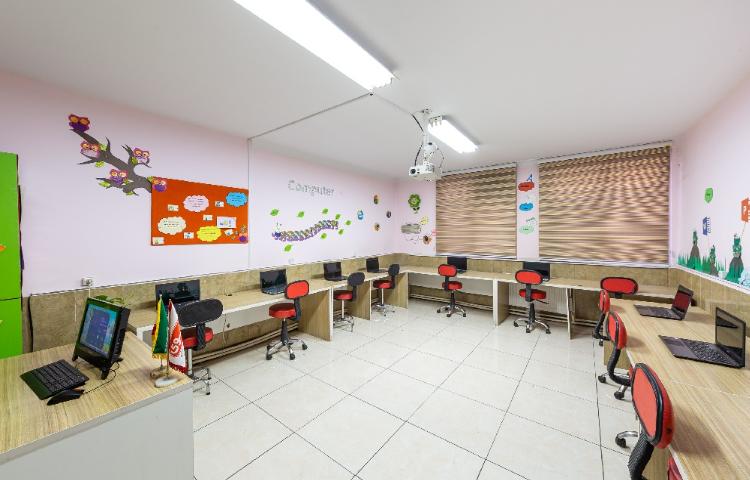 سایت رایانه دبستان دخترانه منطقه 5 تهران - آریاشهر