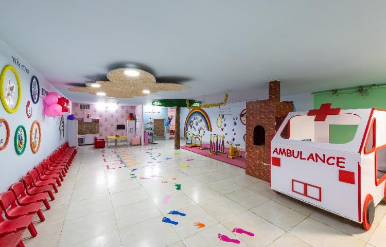 ورزشی دبستان دخترانه منطقه 5 تهران - آریاشهر