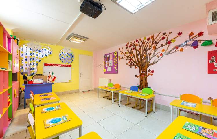 کلاس دبستان دخترانه منطقه 5 تهران - آریاشهر