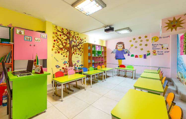 کلاس دبستان دخترانه منطقه 5 تهران - آریاشهر