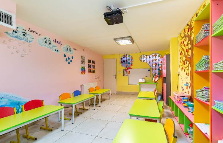 کلاس دبستان دخترانه منطقه 5 تهران - آریاشهر