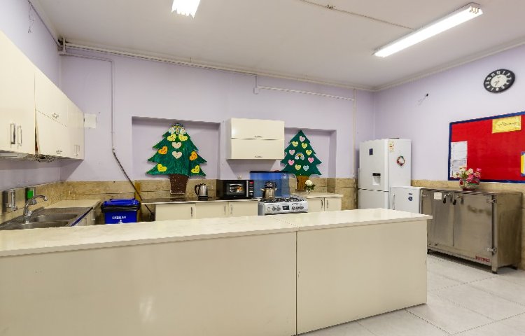 غذاخوری دبستان دخترانه میدان امامت تهران