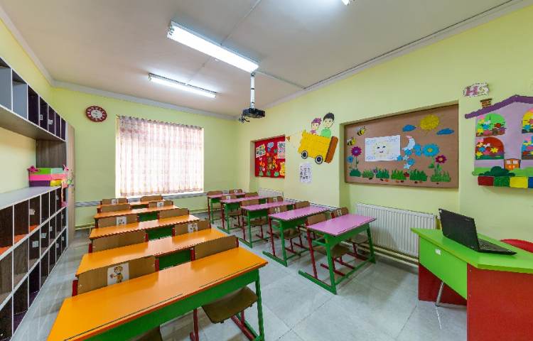 کلاس دبستان دخترانه میدان امامت تهران