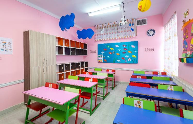 کلاس دبستان دخترانه میدان امامت تهران