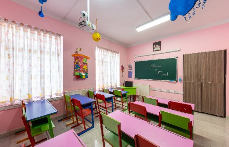 کلاس دبستان دخترانه میدان امامت تهران