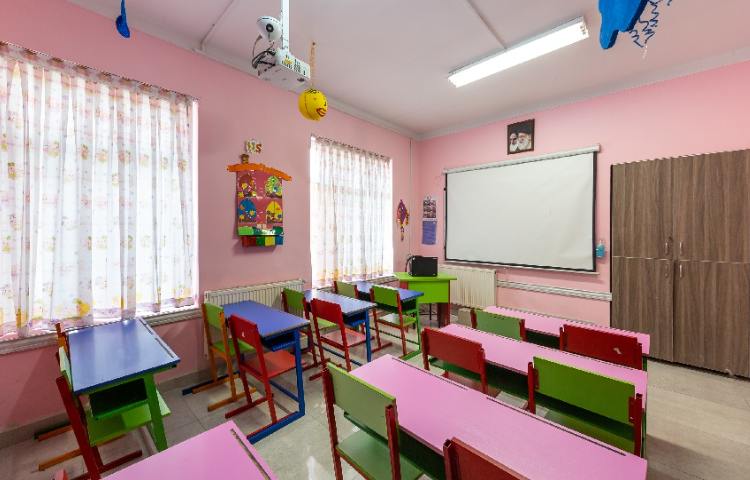 کلاس دبستان دخترانه میدان امامت تهران