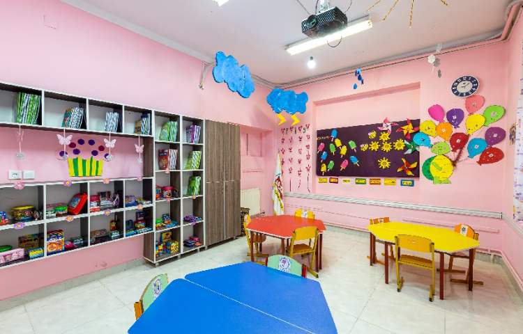 کلاس دبستان دخترانه میدان امامت تهران