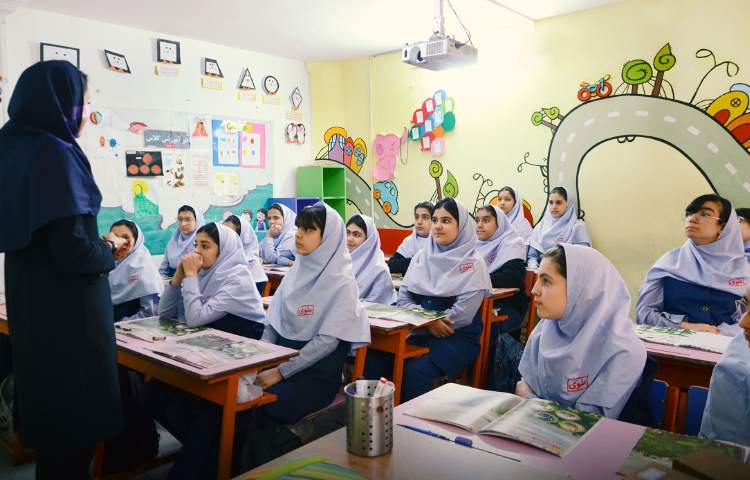 کلاس دبستان دخترانه ناحیه 4 مشهد - بهار
