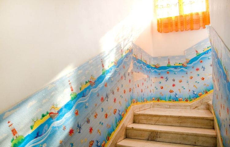 راه‌پله دبستان دخترانه ناحیه 7 مشهد - حجاب