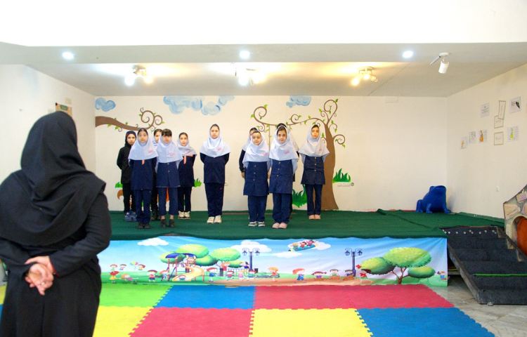 سالن همایش دبستان دخترانه ناحیه 7 مشهد - حجاب