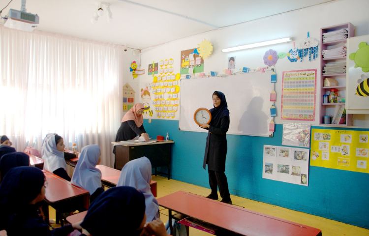 کلاس دبستان دخترانه ناحیه 7 مشهد - حجاب