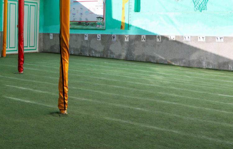 حیاط دبستان دخترانه گلباد تبریز