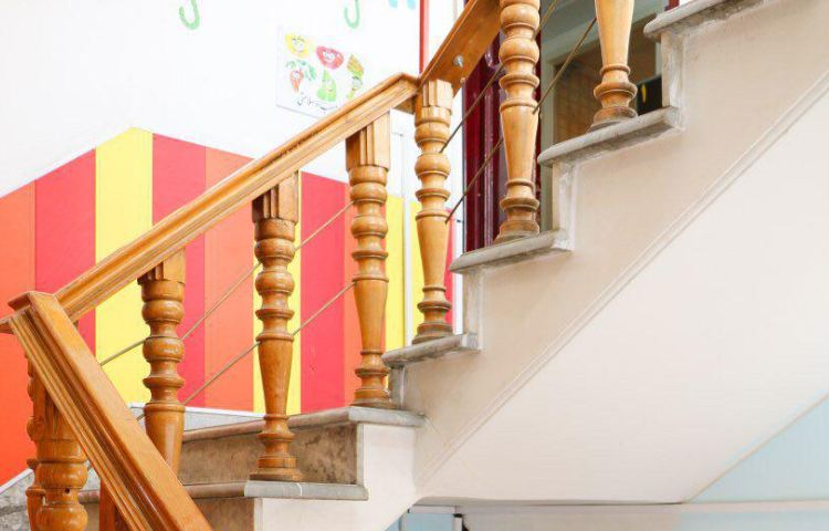 راه‌پله دبستان دخترانه گلباد تبریز