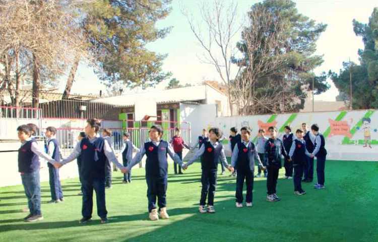 حیاط دبستان پسرانه ابونصر مشهد