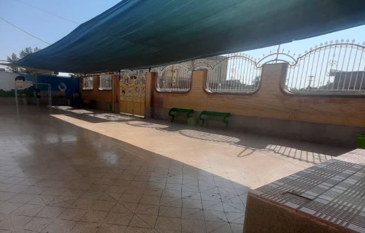 حیاط دبستان پسرانه شهید حسن احمدی رفسنجان