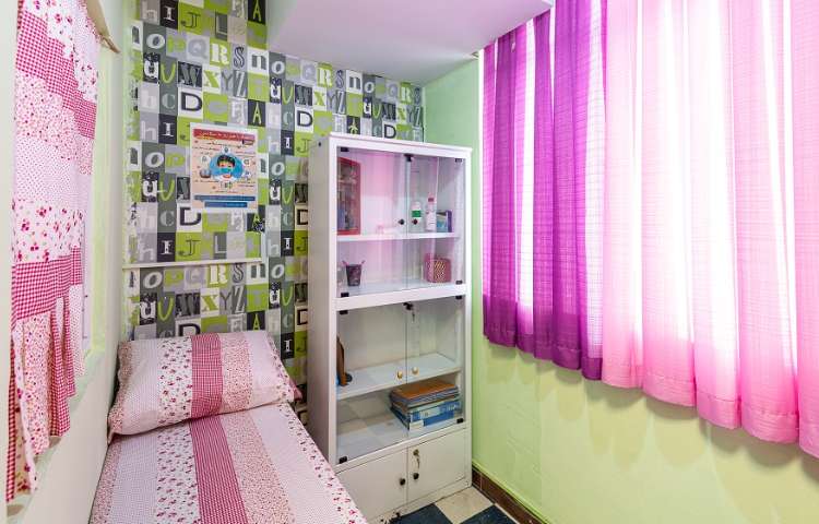 اتاق بهداشت دبستان پسرانه منطقه 13 تهران - فلکه اطلاعات