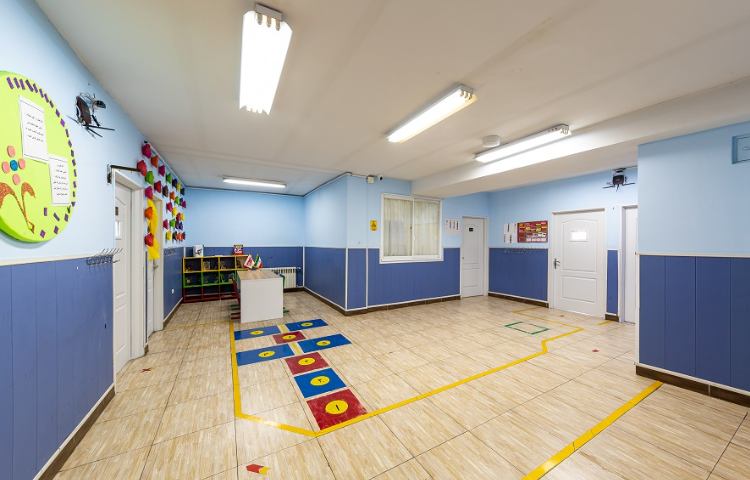 راه‌پله دبستان پسرانه منطقه 13 تهران - فلکه اطلاعات