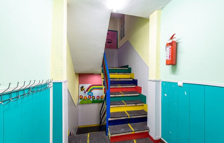 راه‌پله دبستان پسرانه منطقه 13 تهران - فلکه اطلاعات