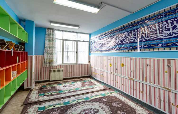 نمازخانه دبستان پسرانه منطقه 13 تهران - فلکه اطلاعات