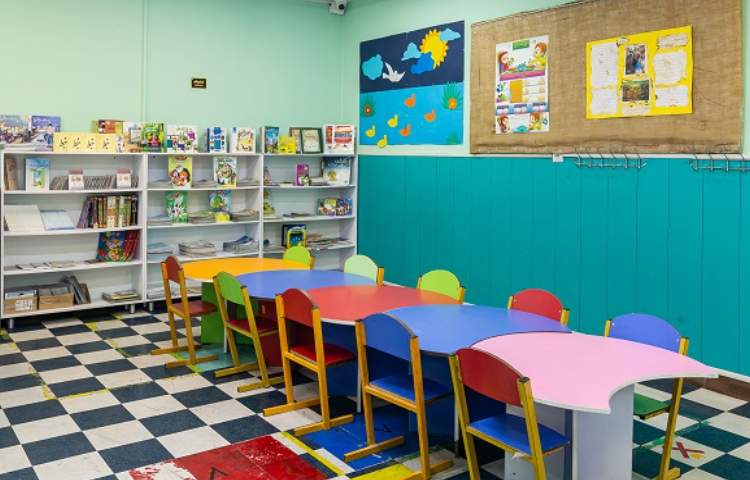 کتابخانه دبستان پسرانه منطقه 13 تهران - فلکه اطلاعات