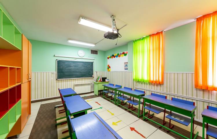 کلاس دبستان پسرانه منطقه 13 تهران - فلکه اطلاعات