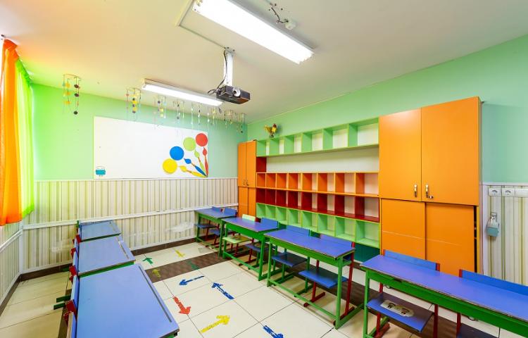 کلاس دبستان پسرانه منطقه 13 تهران - فلکه اطلاعات