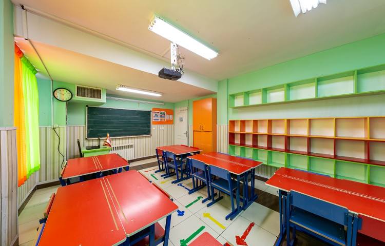 کلاس دبستان پسرانه منطقه 13 تهران - فلکه اطلاعات