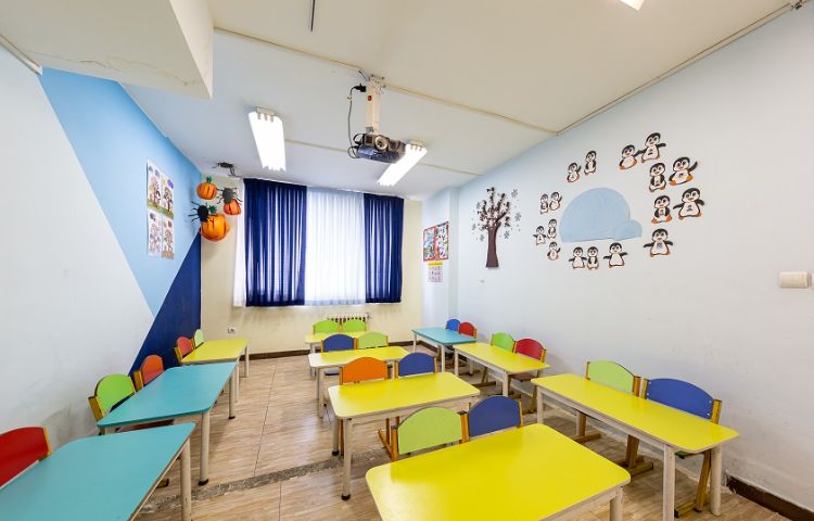 کلاس دبستان پسرانه منطقه 13 تهران - فلکه اطلاعات