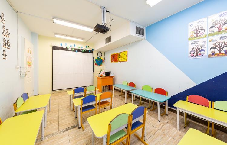 کلاس دبستان پسرانه منطقه 13 تهران - فلکه اطلاعات