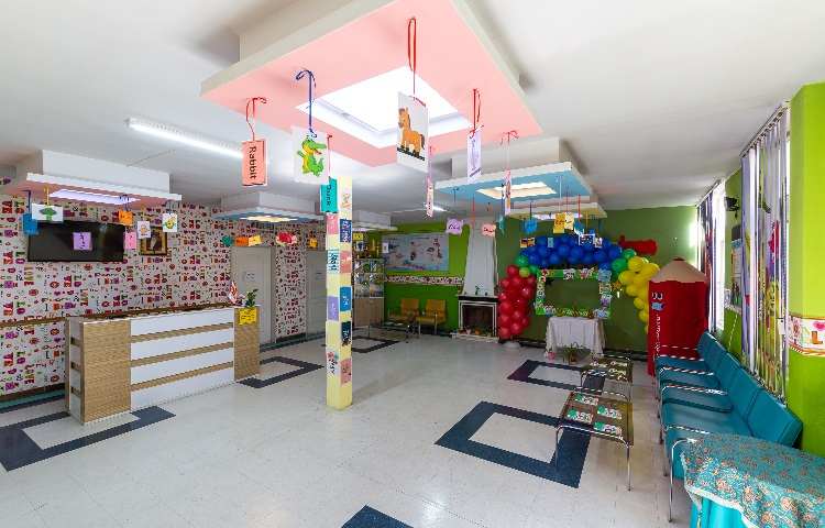 سالن ورودی دبستان پسرانه منطقه 5 تهران - جنت آباد