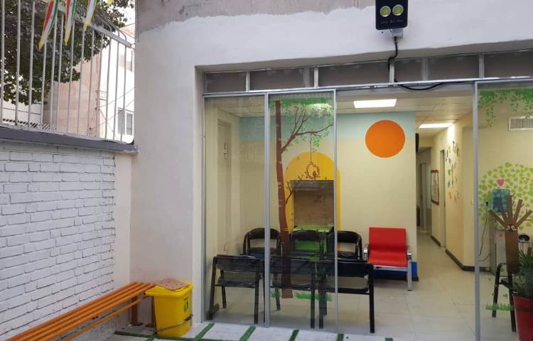 سالن ورودی دبستان پسرانه میدان امامت تهران