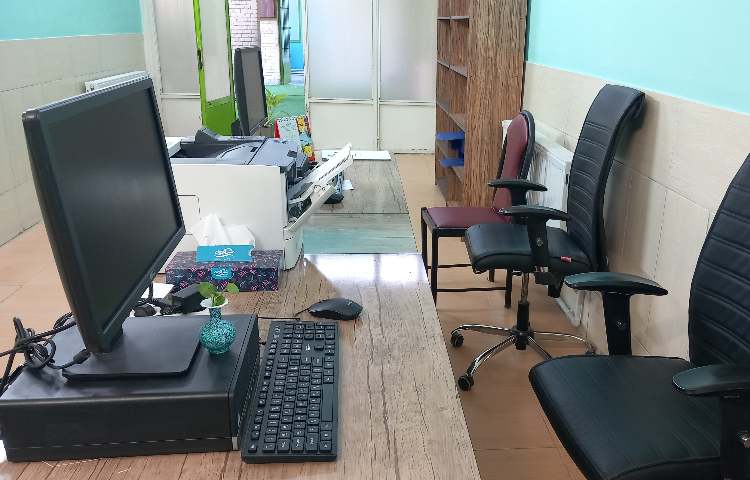 سالن ورودی دبستان پسرانه ناحیه 4 اصفهان - ابن سینا