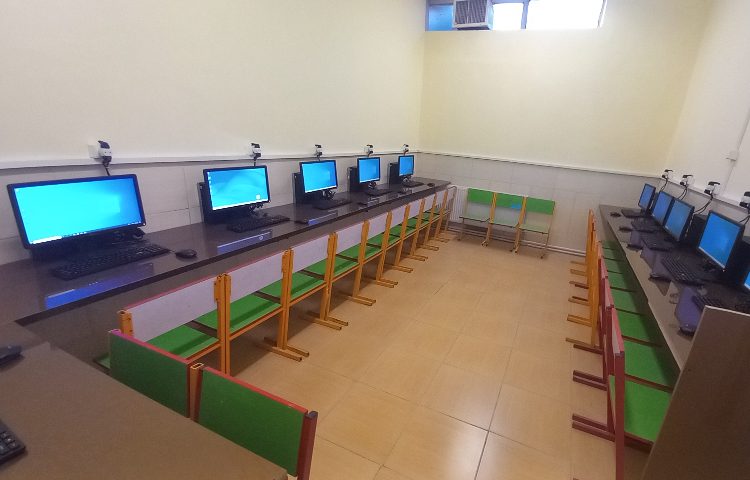 سایت رایانه دبستان پسرانه ناحیه 4 اصفهان - ابن سینا