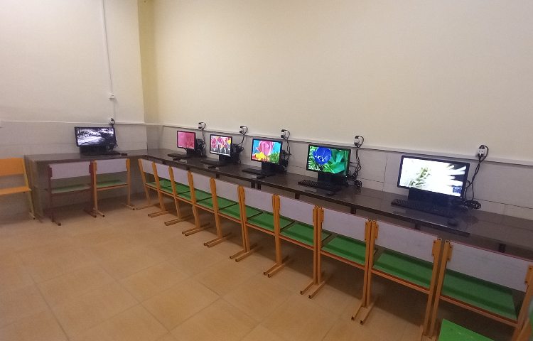 سایت رایانه دبستان پسرانه ناحیه 4 اصفهان - ابن سینا