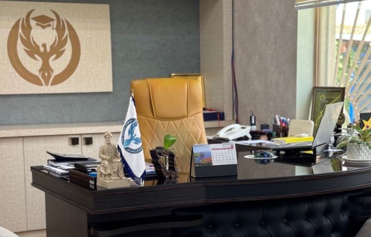 دفتر مدیریت دبستان پسرانه پیشگامان دو قائم شهر