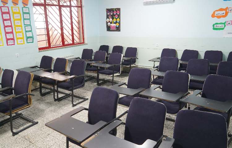 کلاس دبستان پسرانه پیشگامان دو قائم شهر