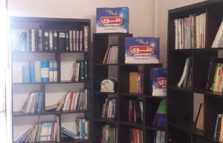 کتابخانه دبیرستان دخترانه متفکران شاهین شهر