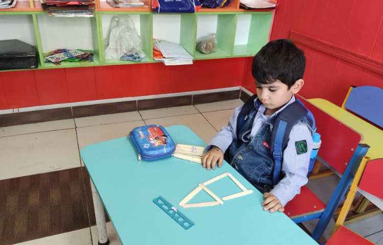 درست کردن اشکال هندسی با استفاده از چوب بستنی 2