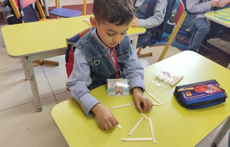 درست کردن اشکال هندسی با استفاده از چوب بستنی 4