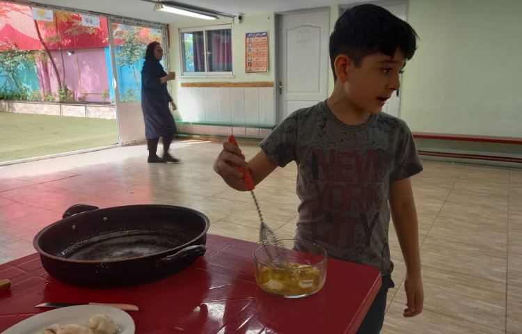 : درست کردن املت با توجه به موضوع کتاب story و روخوانی 3